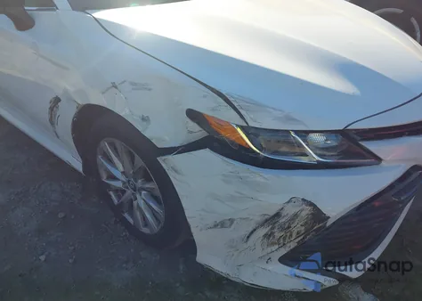 2020 Toyota Camry Le из США, поврежденный, VIN 4T1C11AK4LU347744